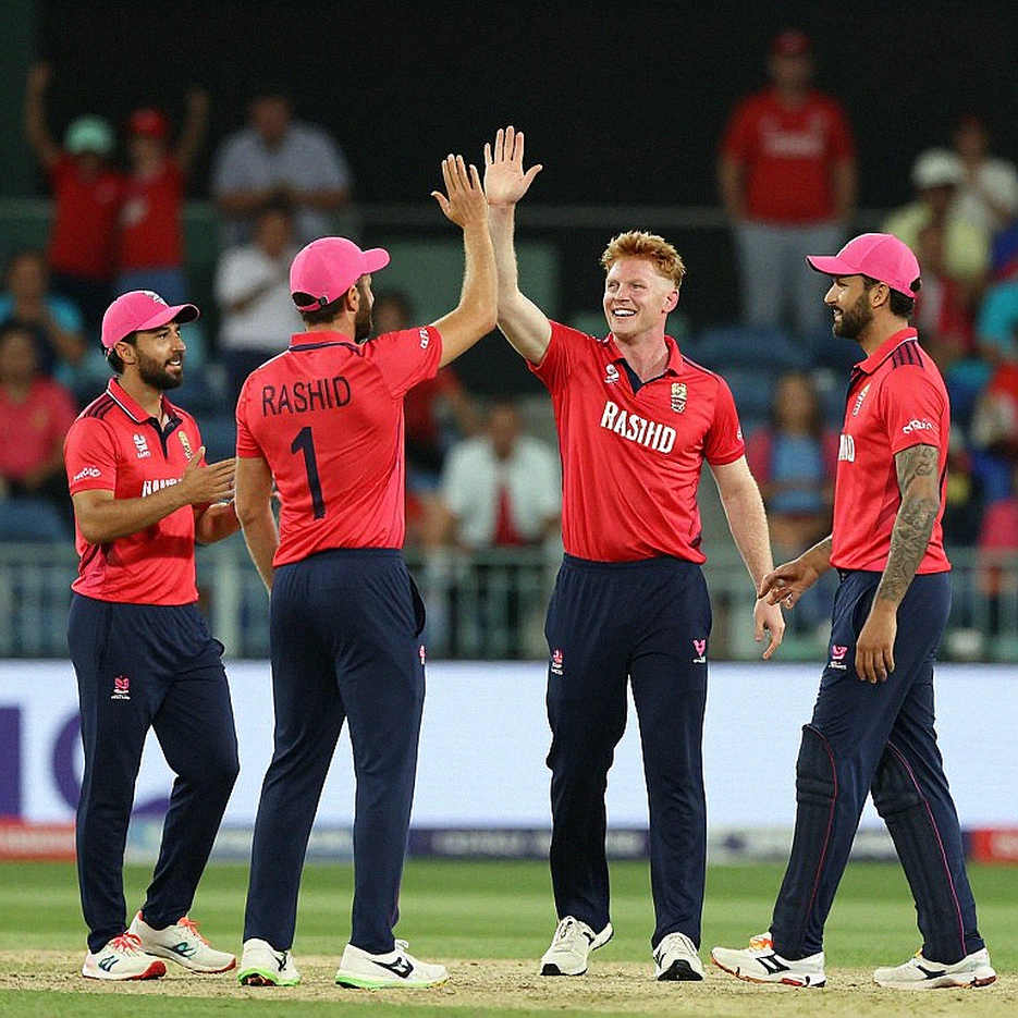 দুই মিনিটের ধারা: টাইমড আউট, একটি ভাঙা হেলমেট-স্ট্র্যাপ, আর অসম্পূর্ণ ট্যাক্সোনমি