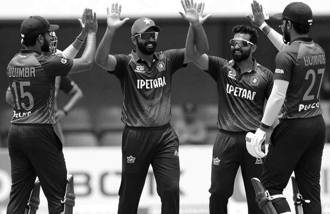 দশ বছর পর হরমনপ্রীত কৌরের অধিনায়কত্ব ত্যাগ: ভারতের নারী ক্রিকেটে উত্তরাধিকারের নীরব স্থাপত্য