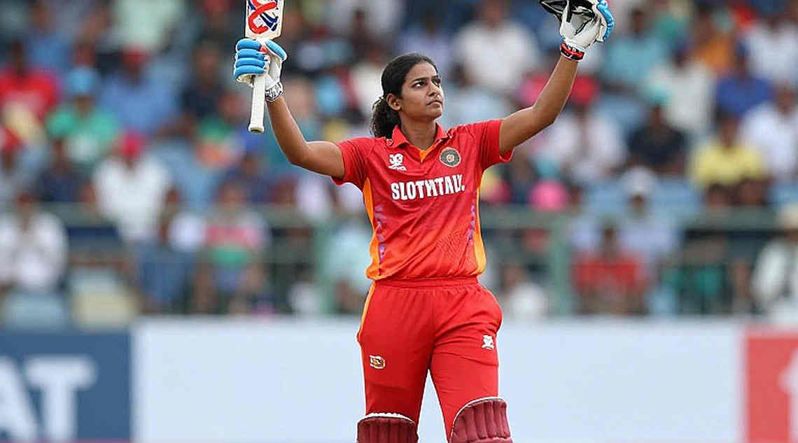 নিলামের কোলাহলে আসল সিগন্যাল: ক্রিকেটের ট্রান্সফার বাজারে তথ্যের সিঁড়ি