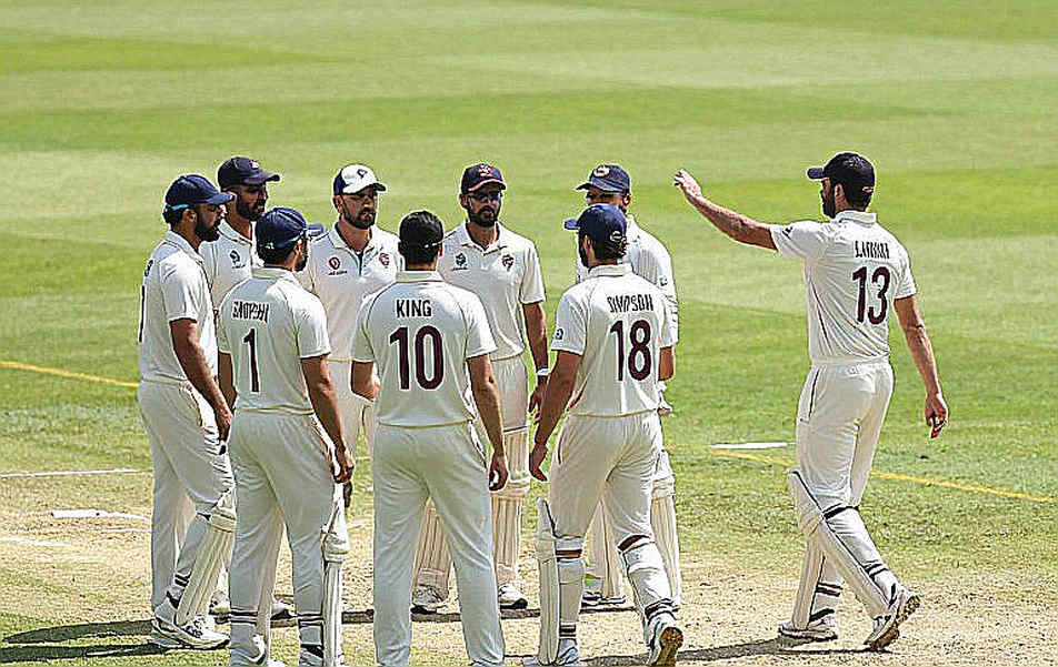 যাচাই ছাড়া বিশ্লেষণ নয়: ক্রিকেটের ডেটা-অখণ্ডতা আর ব্লকচেইনের নতুন মাঠ